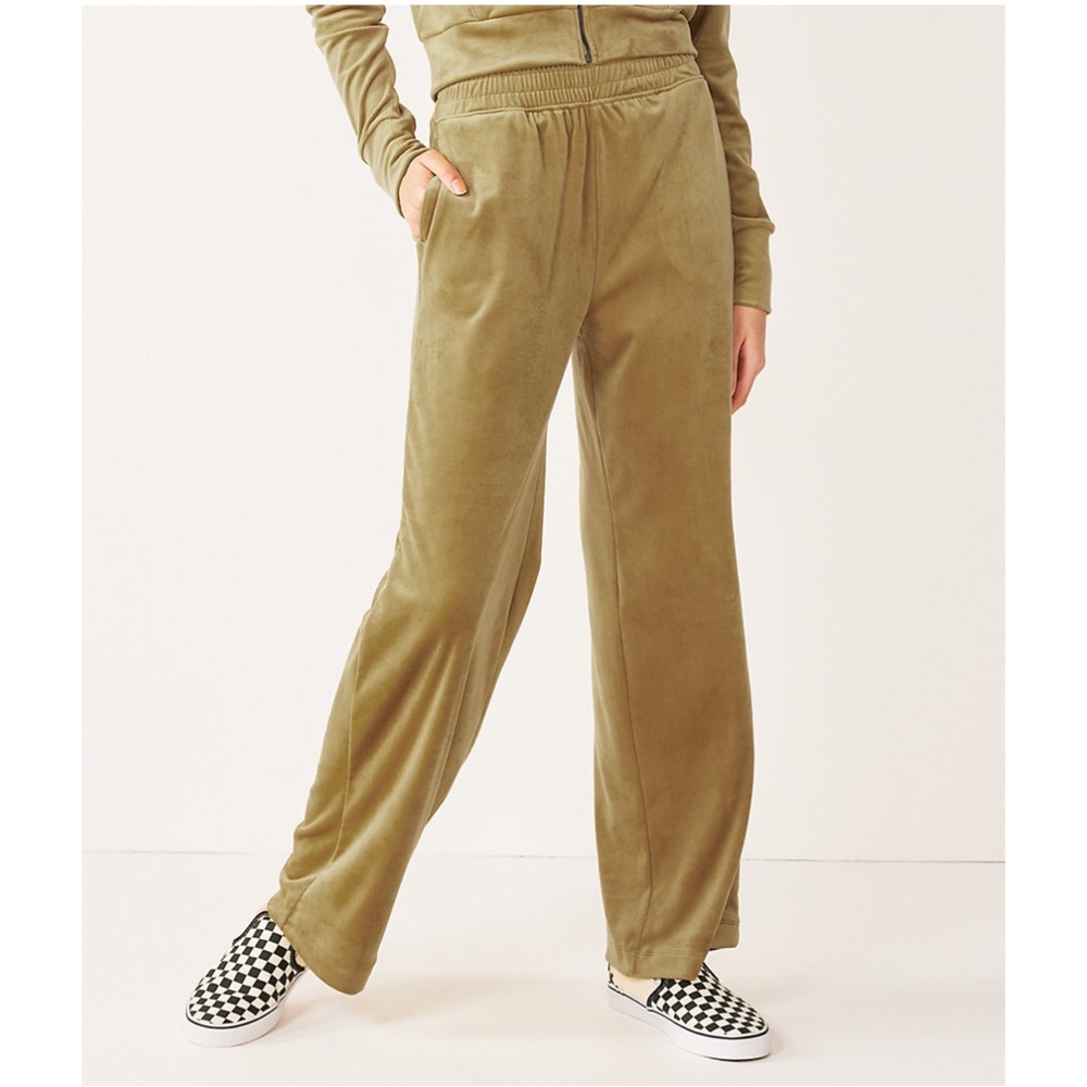 NWT SO Velour Wide Leg Pants Brody Olive Juniors Size M